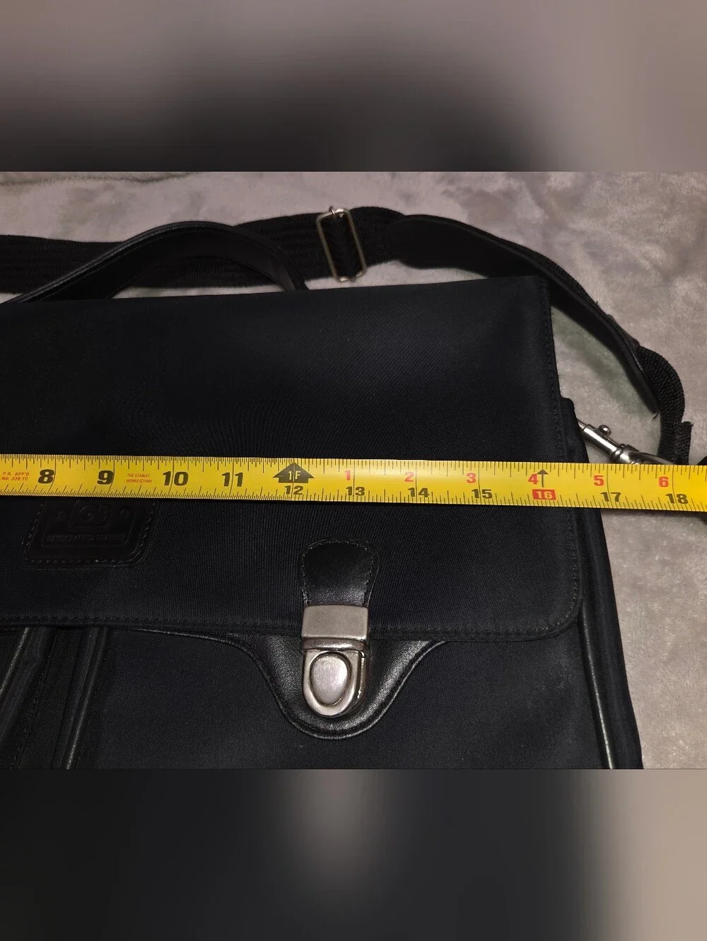 Geoffrey Beene Black Leather Messenger Briefcase Laptop Bag